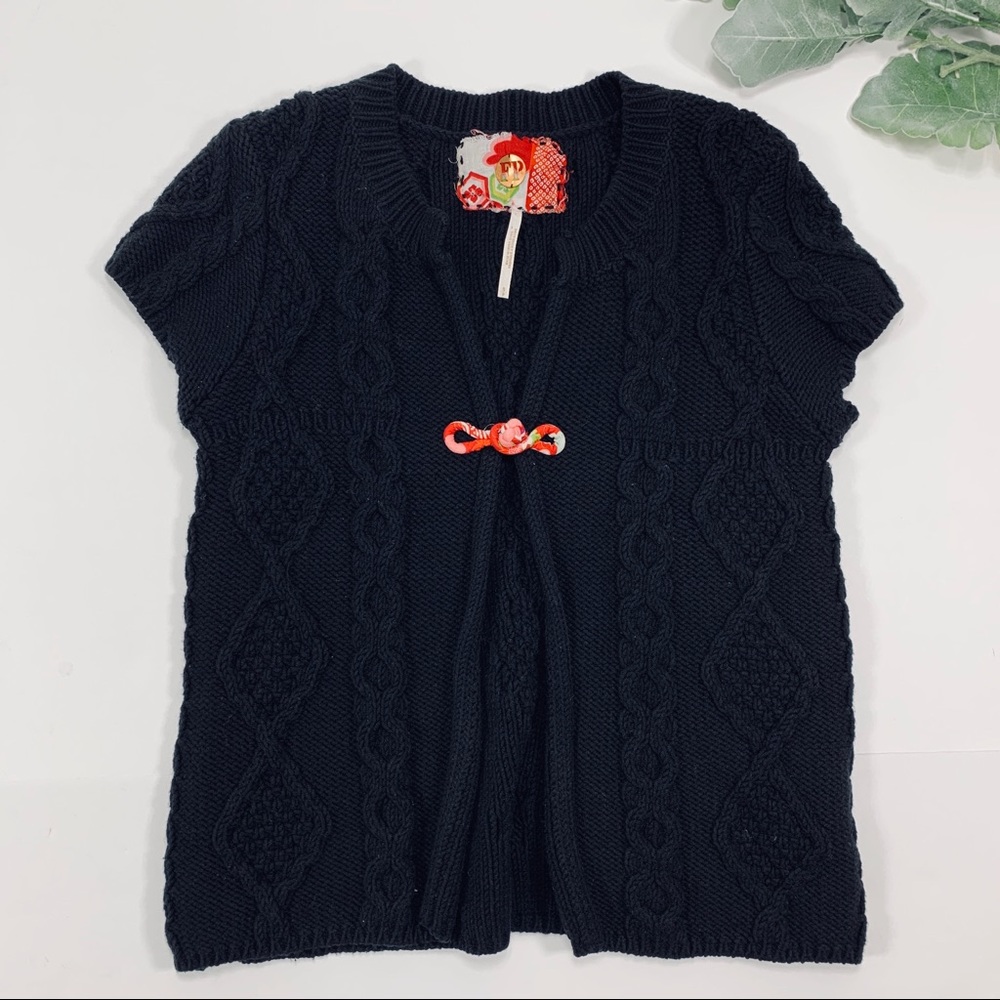 Free People | Vest Sweater Detail knot clasp